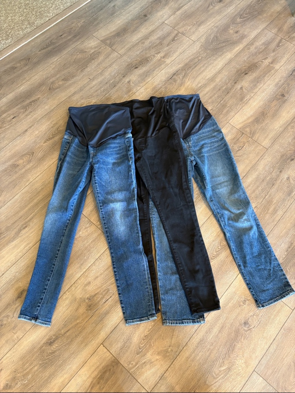 Madewell Skinny Maternity Jeans in Blue Denim and Black - 3 Pairs